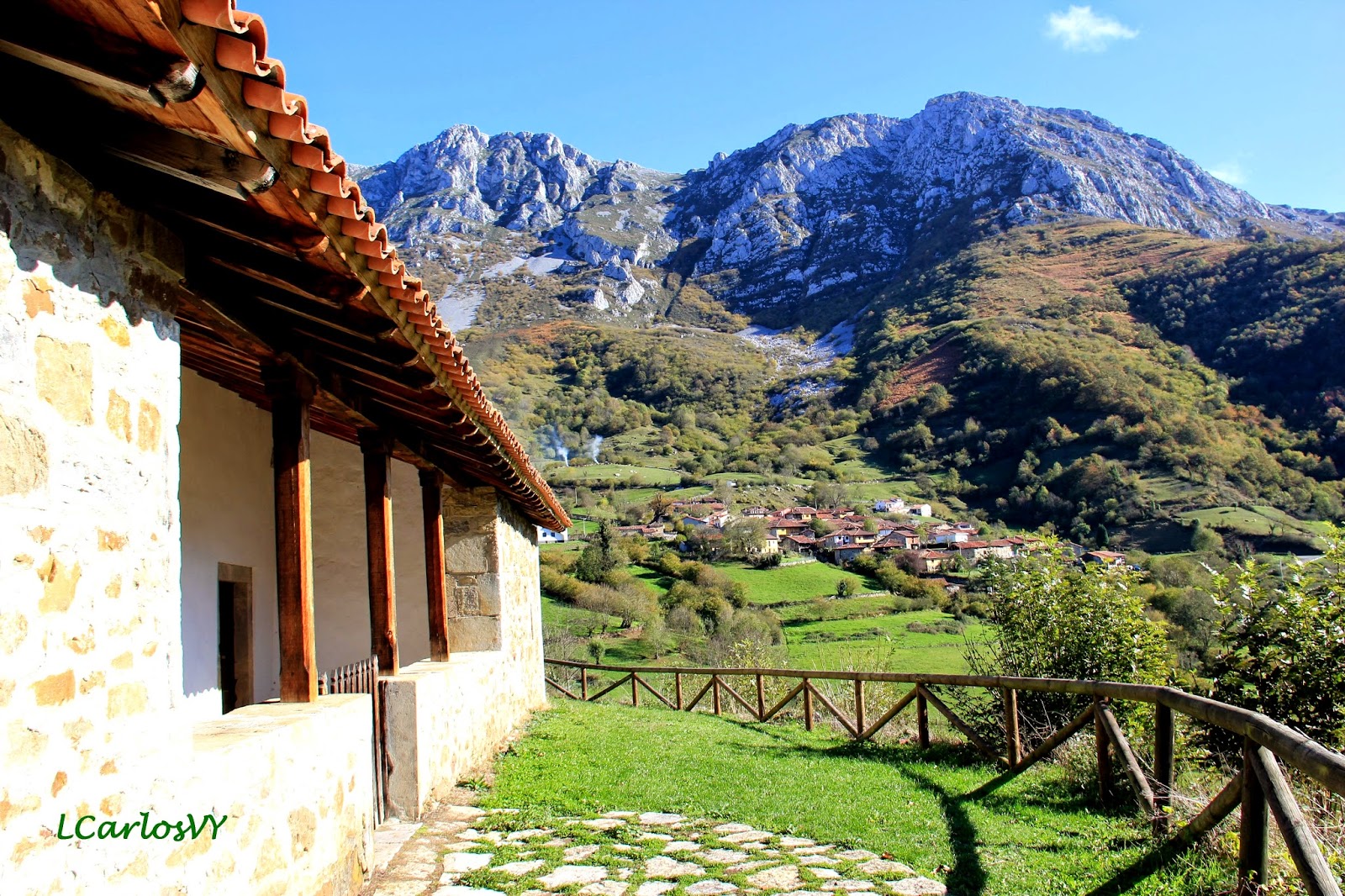 Escarbando por los Rincones de Asturias: El texu de Bermiego