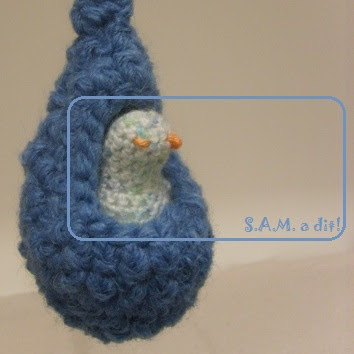 oiseau et nichoir création S.A.M. a dit! laine crochet bleu