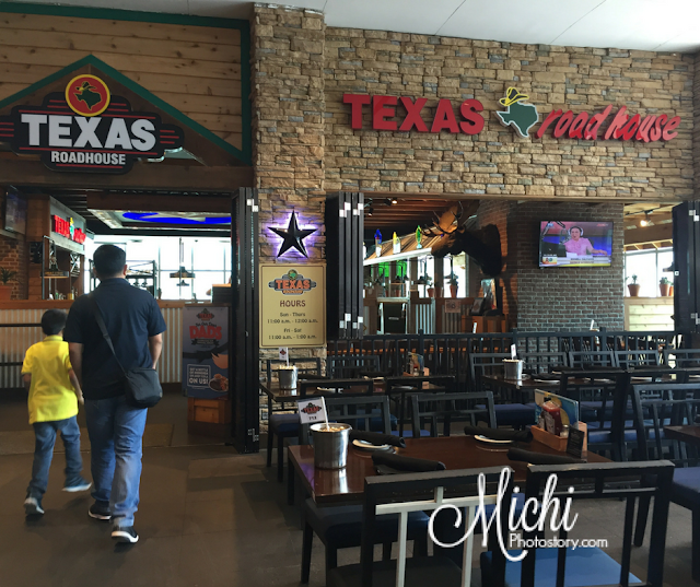 Michi Photostory: Lunch at Texas Roadhouse