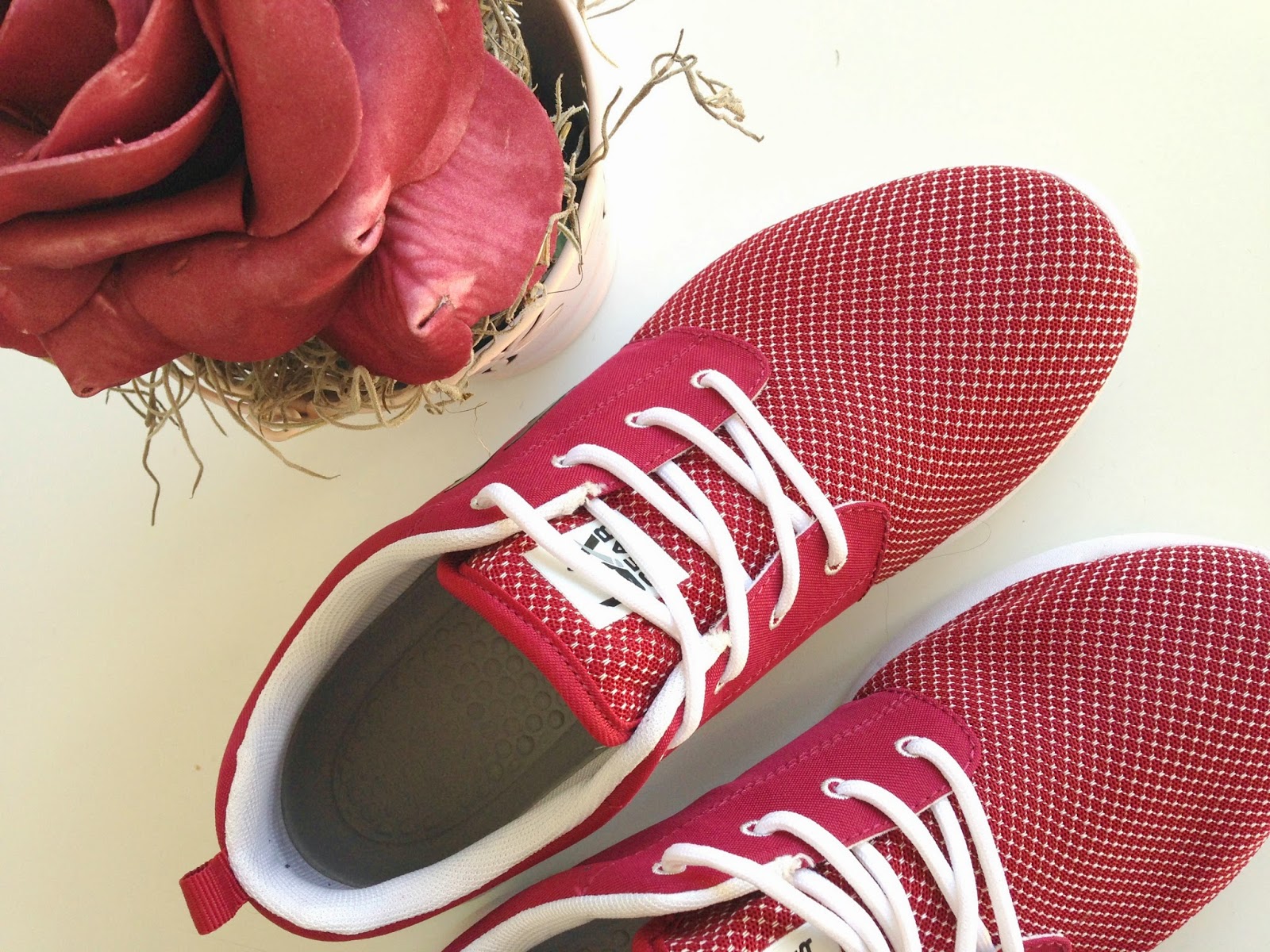 Donna Luisa: NEW: LA Gear sneakers