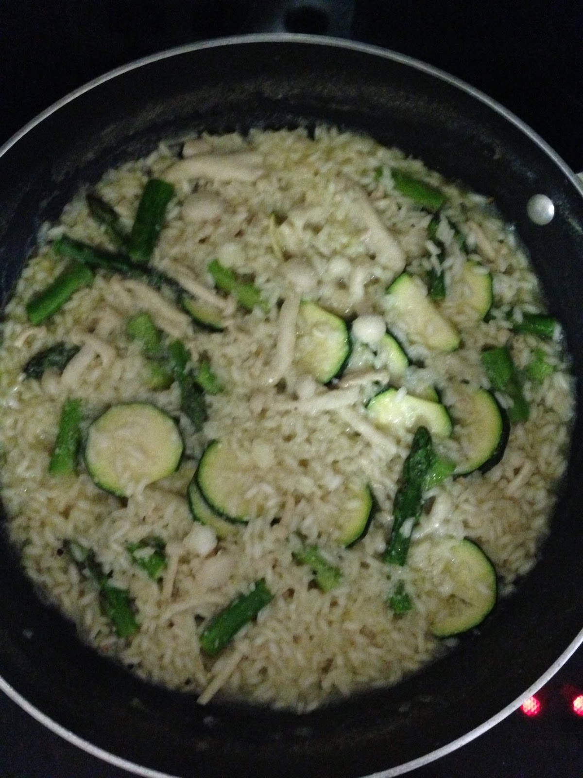 Con mucho gusto Mario Risotto con Setas Shimeji, Espárragos y Calabacín