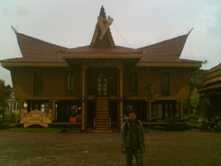 Melihat Rumah Adat Kabupaten-Kabupaten di Riau