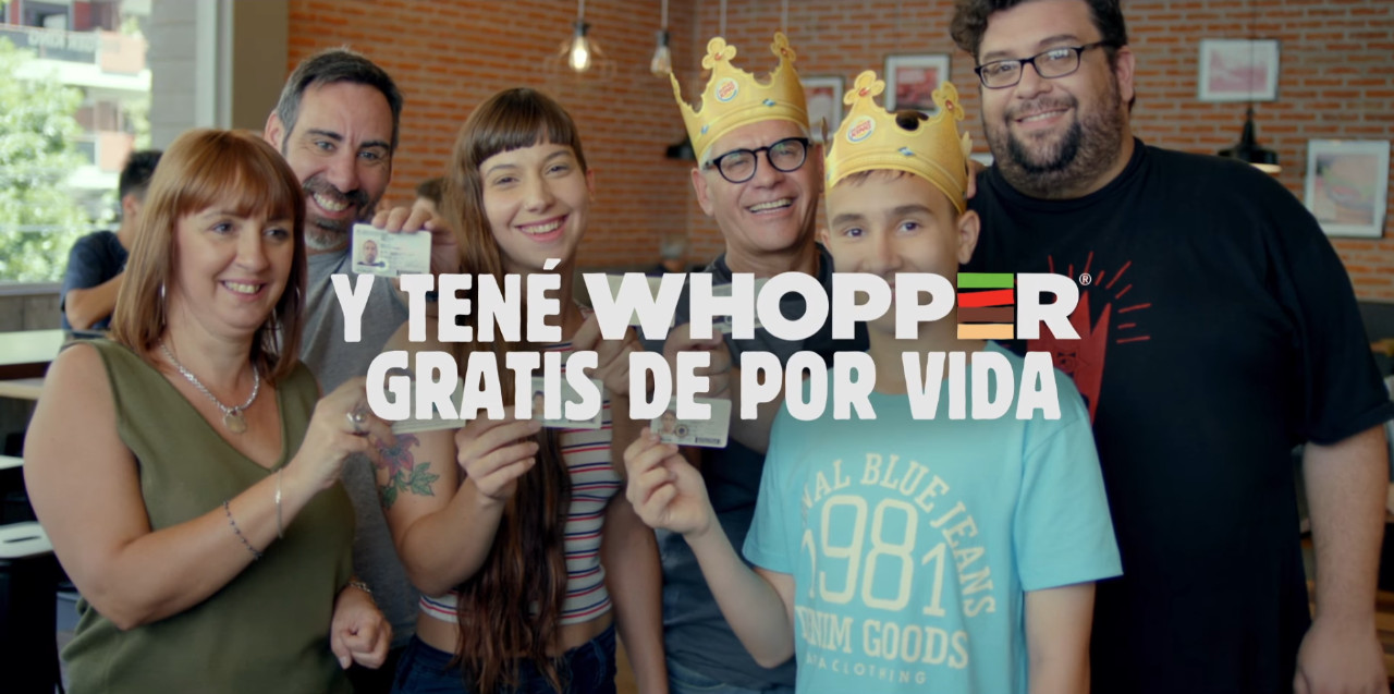 WHOPPER gratis de por vida Burger King apellido Parrilla