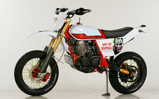 Modifikasi Honda Tiger 2000 Jadi Supermoto Klasik, Beneran Nih? Modifikasi Honda Tiger 2000 Jadi Supermoto Klasik, Beneran Nih?
