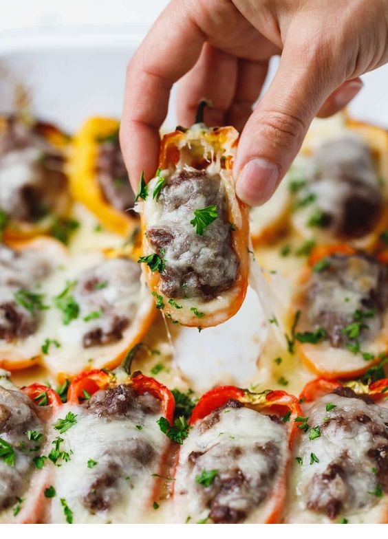 Low-Carb, Keto Cheeseburger Stuffed Peppers Recipe