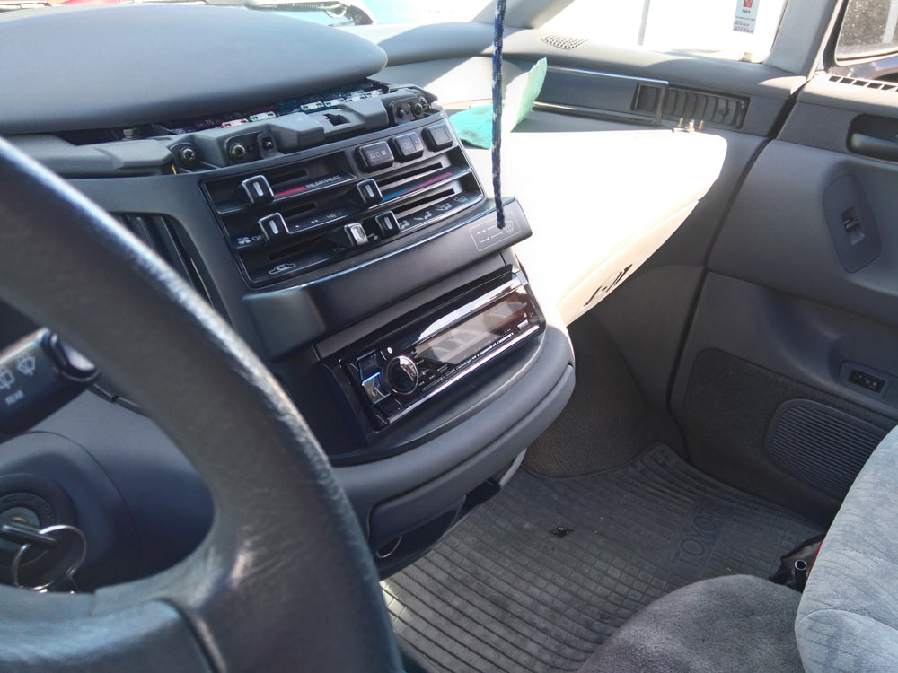 Toyota Previa How to remove old car stereo and install a Bluetooth
