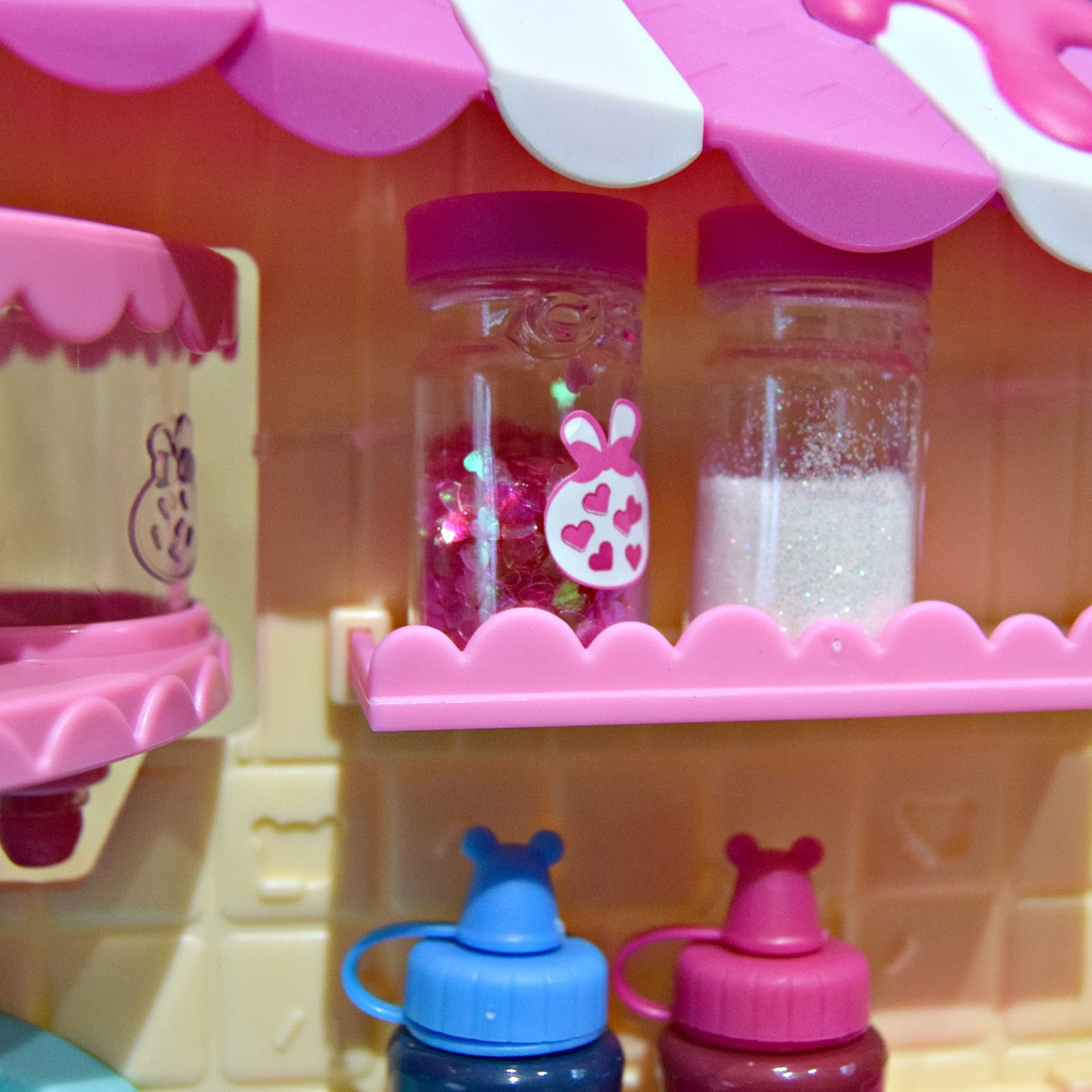 num noms silly shake maker