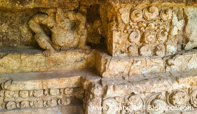 Stucco's with monkeys at Si Thep Historical Park, Thailand Si Thep Historical Park, Thailand