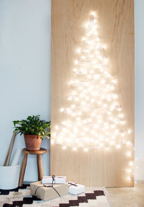 Árbol de Navidad hecho con luces Bonito Árbol de Navidad hecho con guirnalda de luces