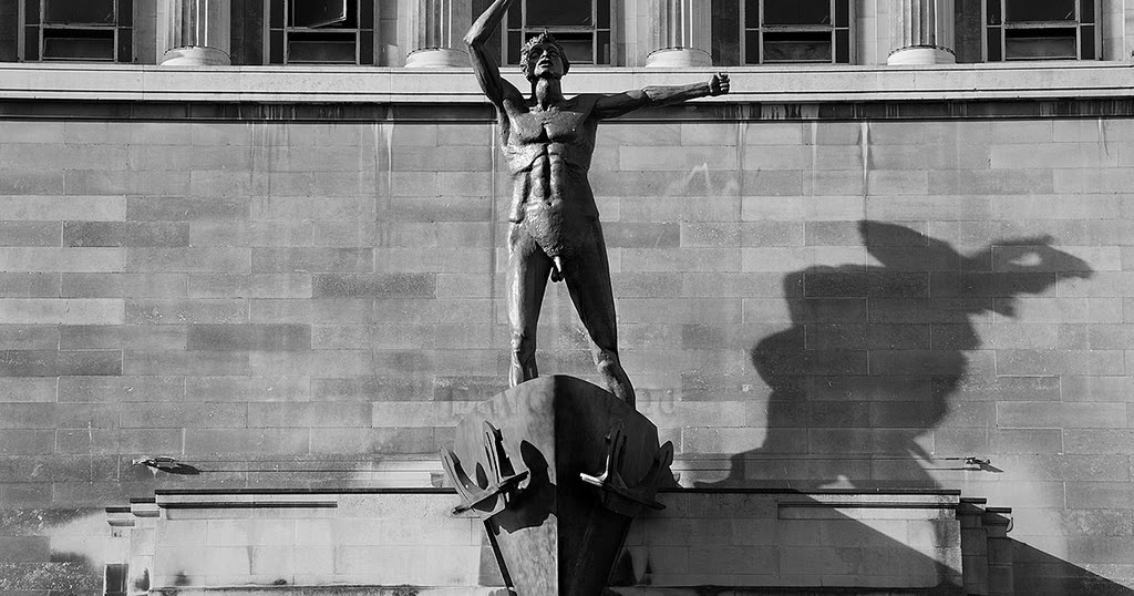 Atoll Blogspot A Statue Exceedingly Bare The Fall and Rise of Sir