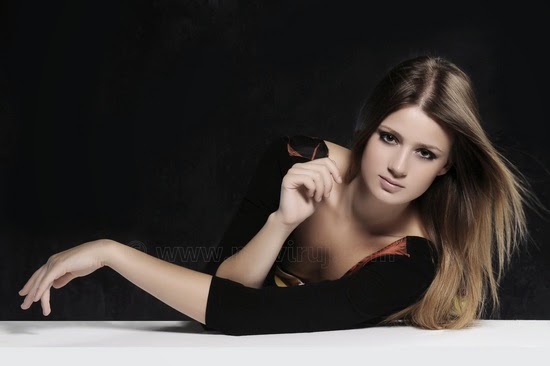 صور الممثلة التركية جيزيم كاراجا Gizem Karaca المسلسل التركى حريم السلطان