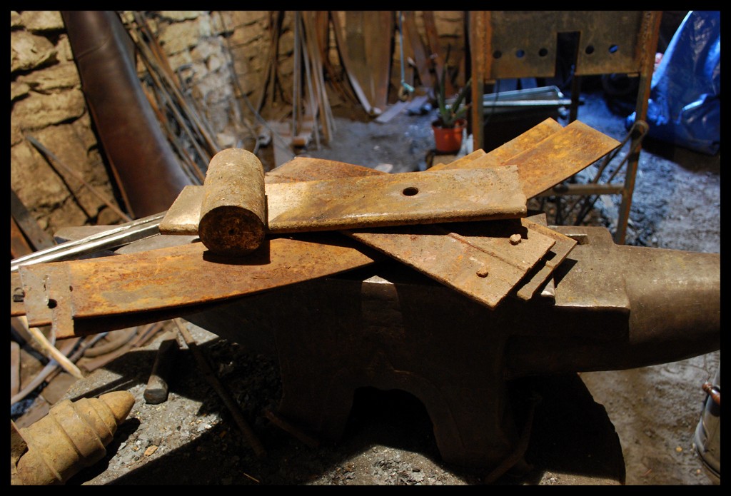 3kg sous terre: Un marteau pilon à l'atelier Tutoriel forge d