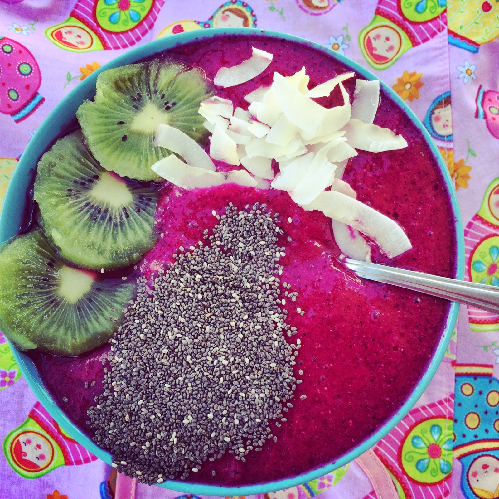 SOULFUL HEALTHY LIVING: PITAYA (DRAGONFRUIT) BOWL
