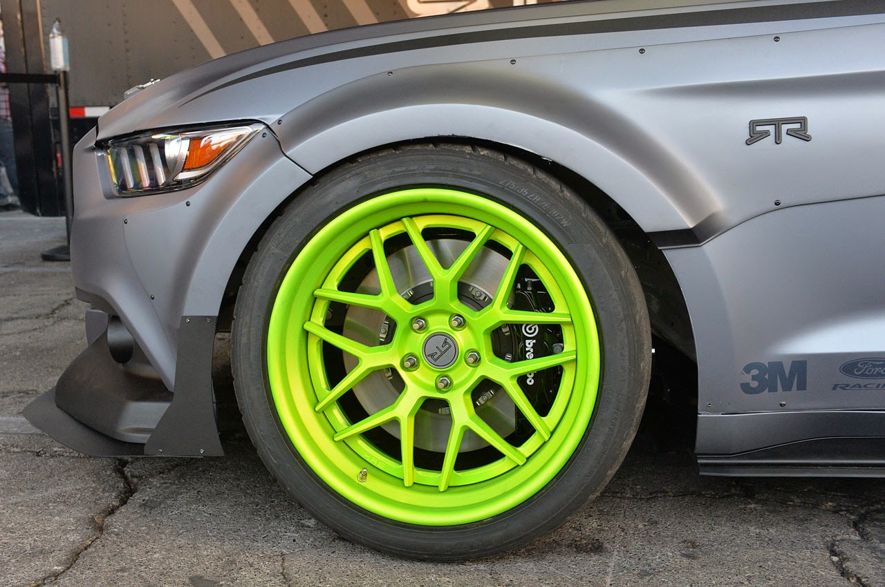 Ford Mustang RTR spec 5
