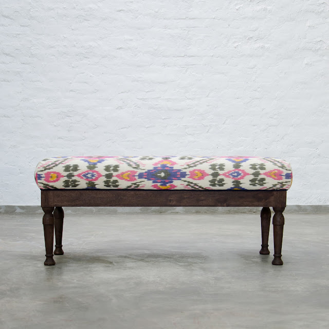 VernieUpholsteredBench_Front View VernieUpholsteredBench_Front View