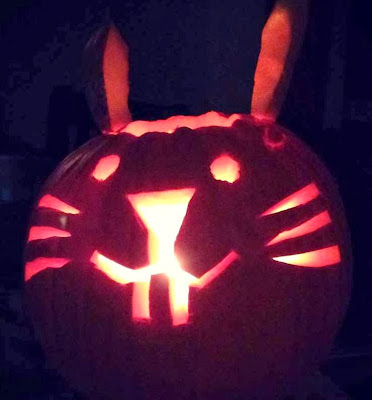 Rabbit Ramblings: Bun o' lanterns -- Bunny pumpkins for Halloween