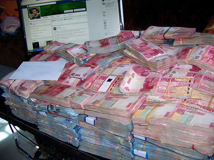 5000+ Gambar Duit Dalam Karung Gratis 5000+ Gambar Duit Dalam Karung Gratis