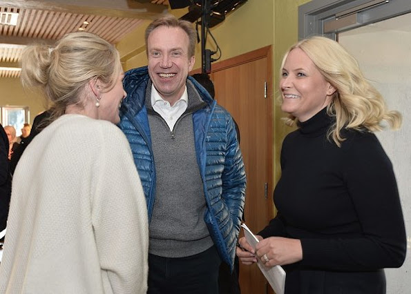 Crown Princess Mette-Marit attended the signing ceremony that is between UN Women and Innovation Norway. Princess wore Valentino drees and Prada ruffle Coat