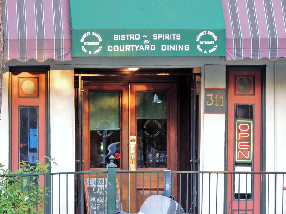 Houston in Pics Courtyard Dining at Market Square Bar & Grill