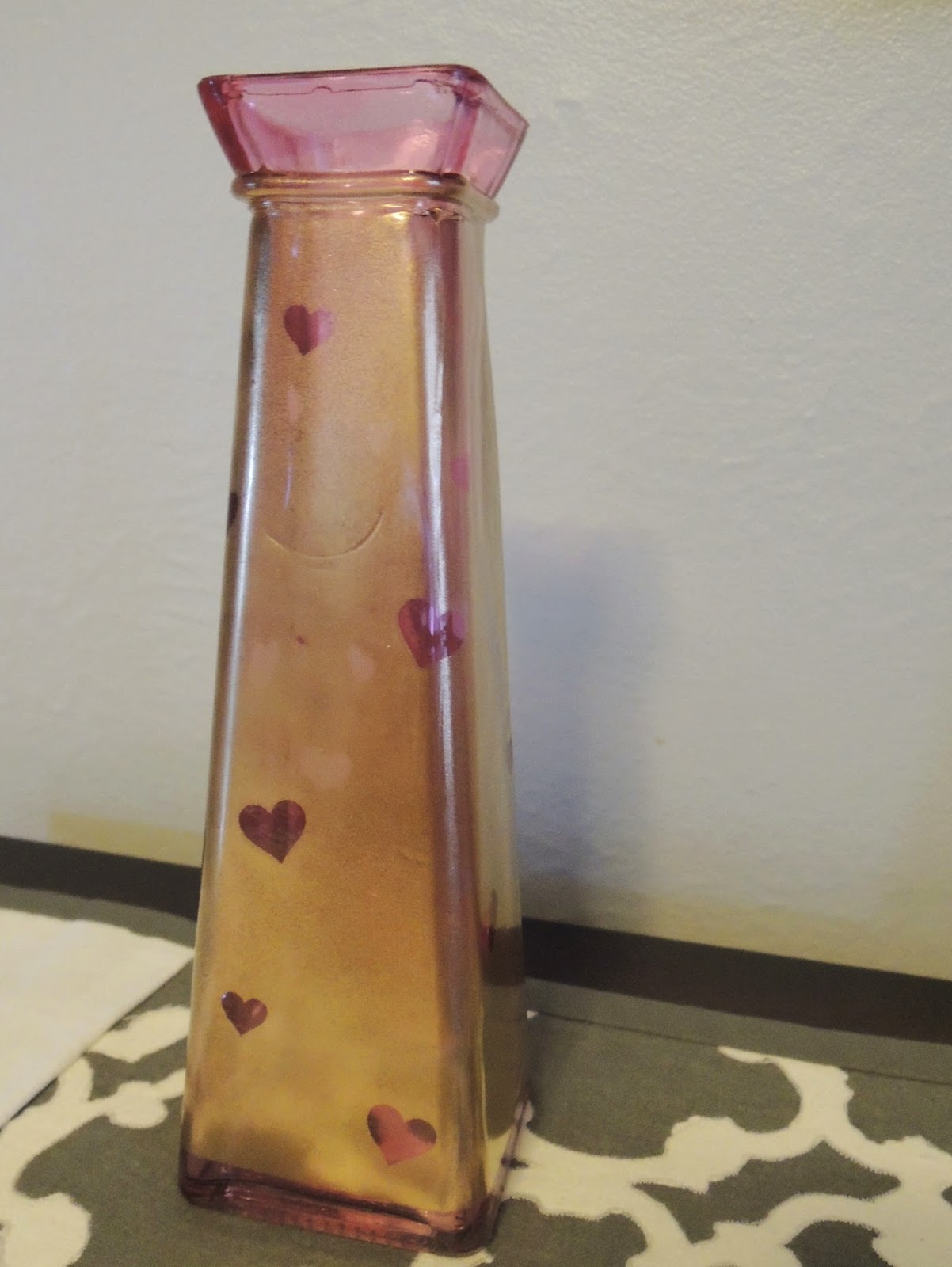 Holly Goes Lightly: DIY Valentine Vase