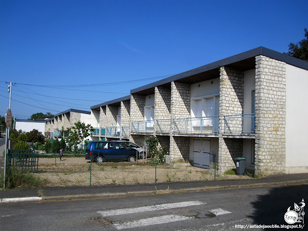 Château-Renault - Quartier Le Pichon  Ensemble de logements: rue Pierre Collin, Boulevard Louis Delamotte, rue Bretonneau  Construction: 1964