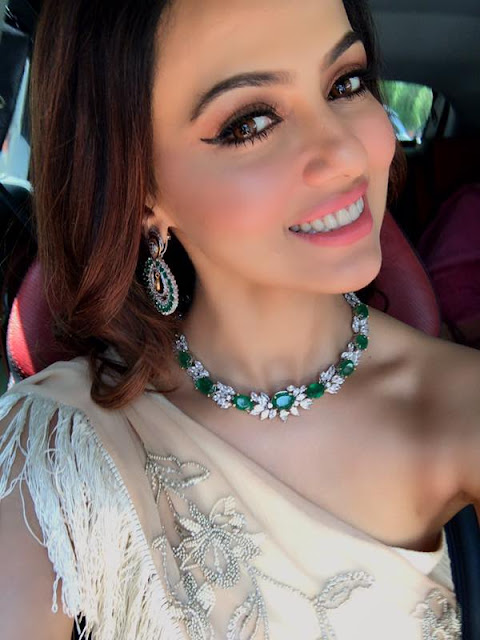 Gorgeous Sana Khan in Reeti Arneja and Jewellery by MiRA by Radhika Jain for an event in Mumbai. Gorgeous Sana Khan in Reeti Arneja and Jewellery by MiRA by Radhika Jain for an event in Mumbai.