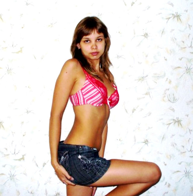Подборка эротических фото на www.eroticaxxx.ru - Катя из Новосибирска в нижнем белье, частная эротика (18+)