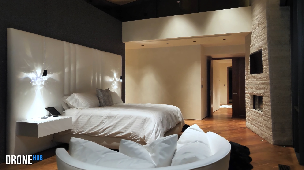 55 Photos vs. Luxury Modern Telluride Colorado Mountain Estate Interior Design Tour