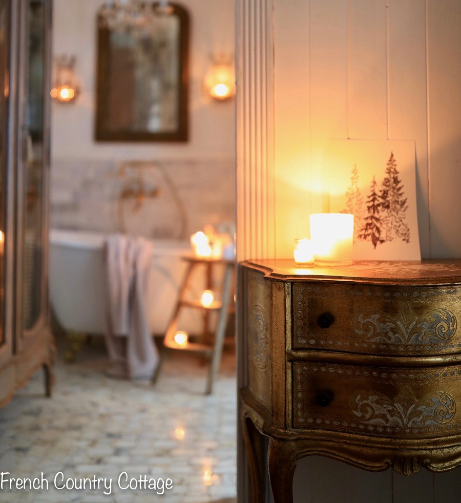 Inspiration- a Vintage Step Ladder in the bathroom