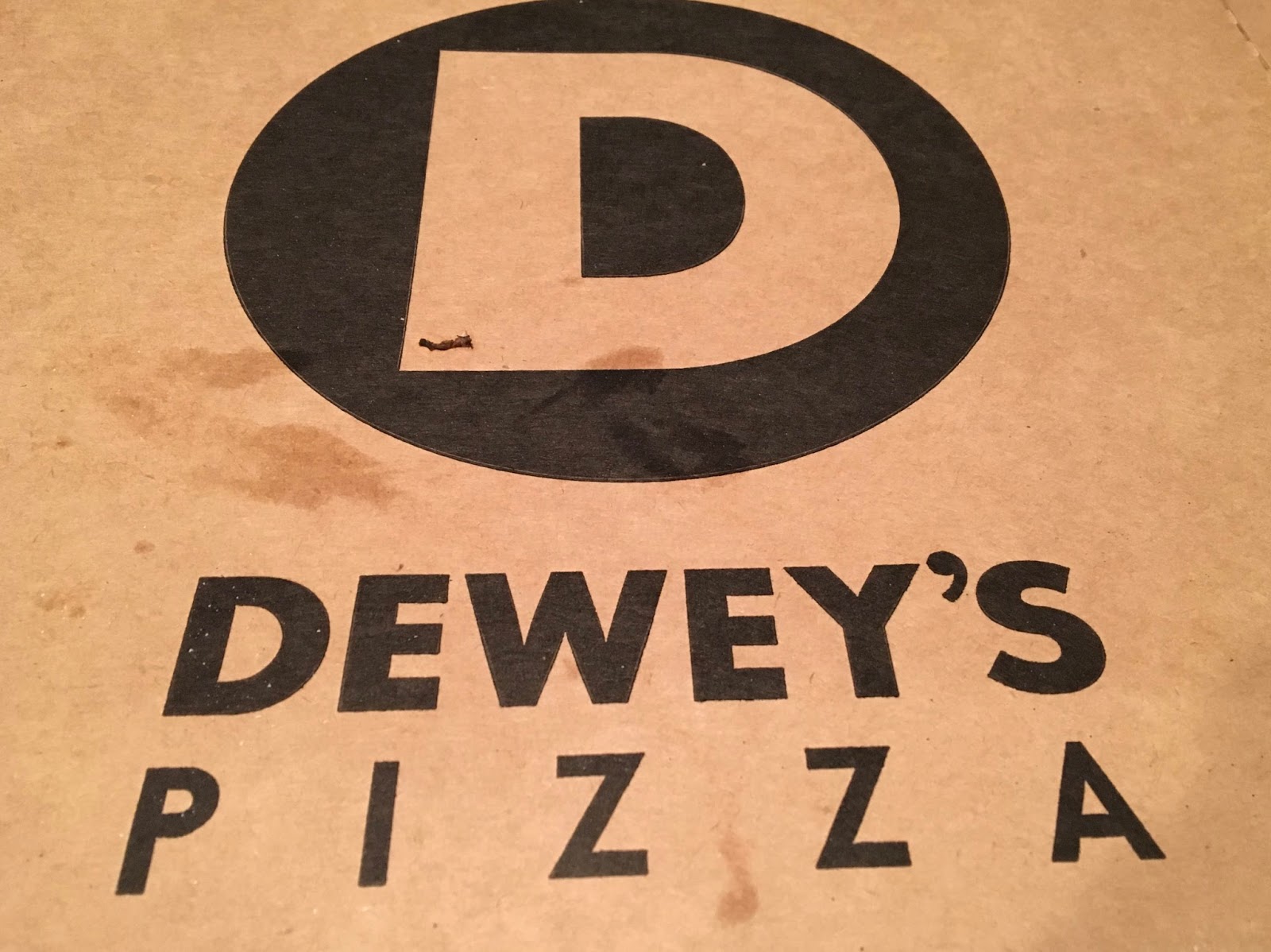 The Gluten & Dairy-Free Review Blog: Dewey's Pizza Review