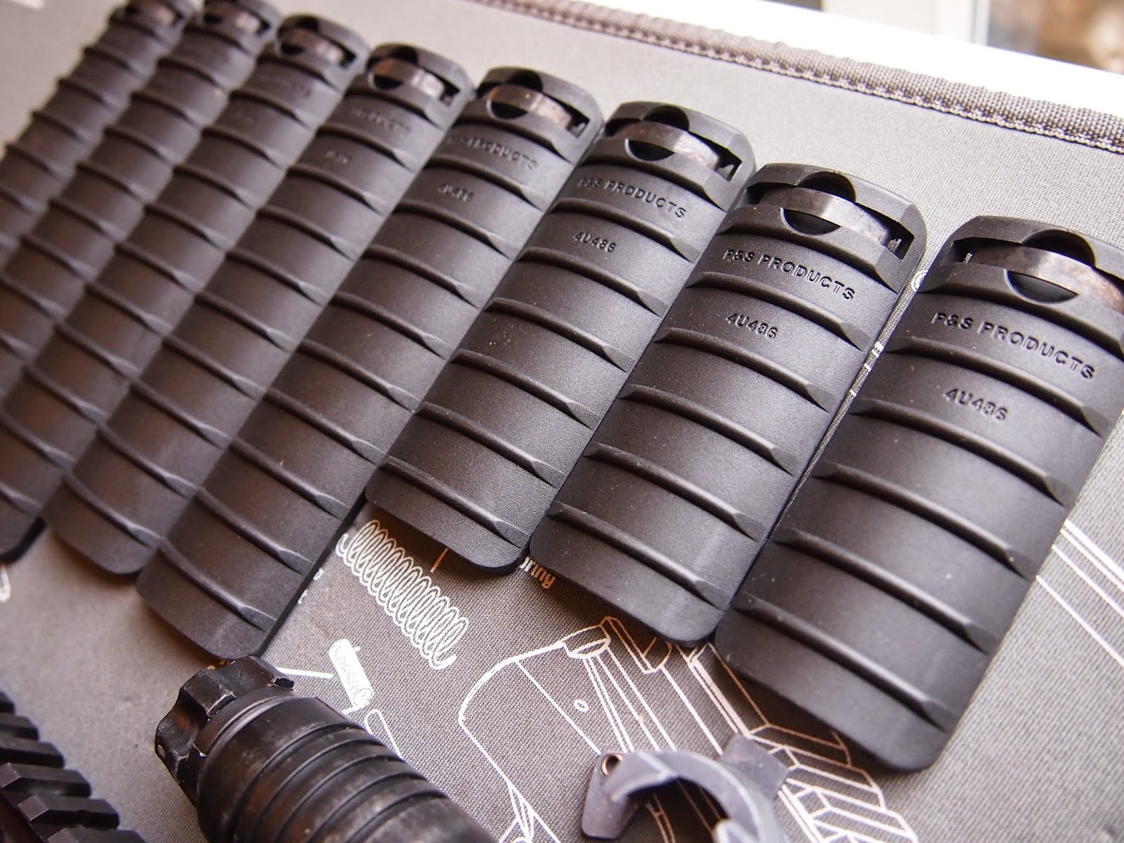 WTS: Drop-in rail adaptor system M5 RAS, By P&S under license from KAC ...