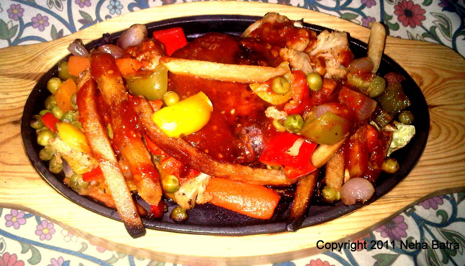 Foodies!!! Cottage Cheese Sizzlers with Schezwan Sauce