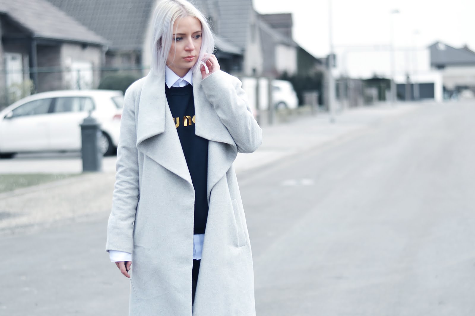 Grey coat, mango, brian lichtenberg, miu miu, shirt under sweater, adidas superstar, belgian fashion blogger, belgische mode blogger, street style, minimal