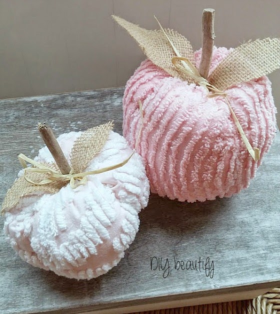 Shabby Chenille Pumpkins with burlap leaves at www.diybeautify.com