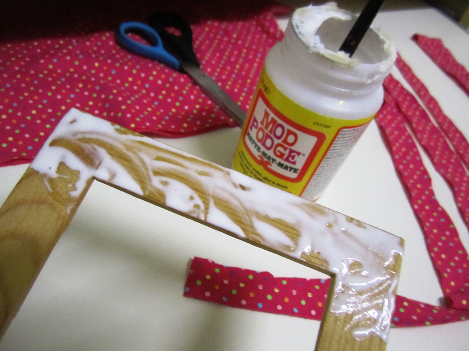 Bee's And San's: DIY : Fabric Wrapped Frames