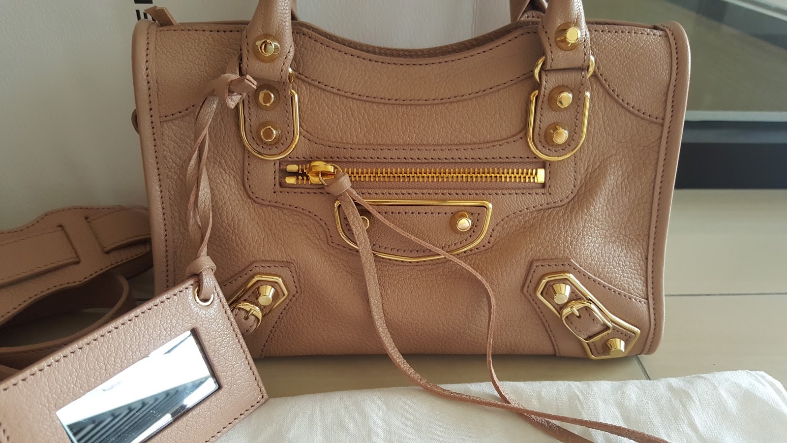 harga balenciaga bag