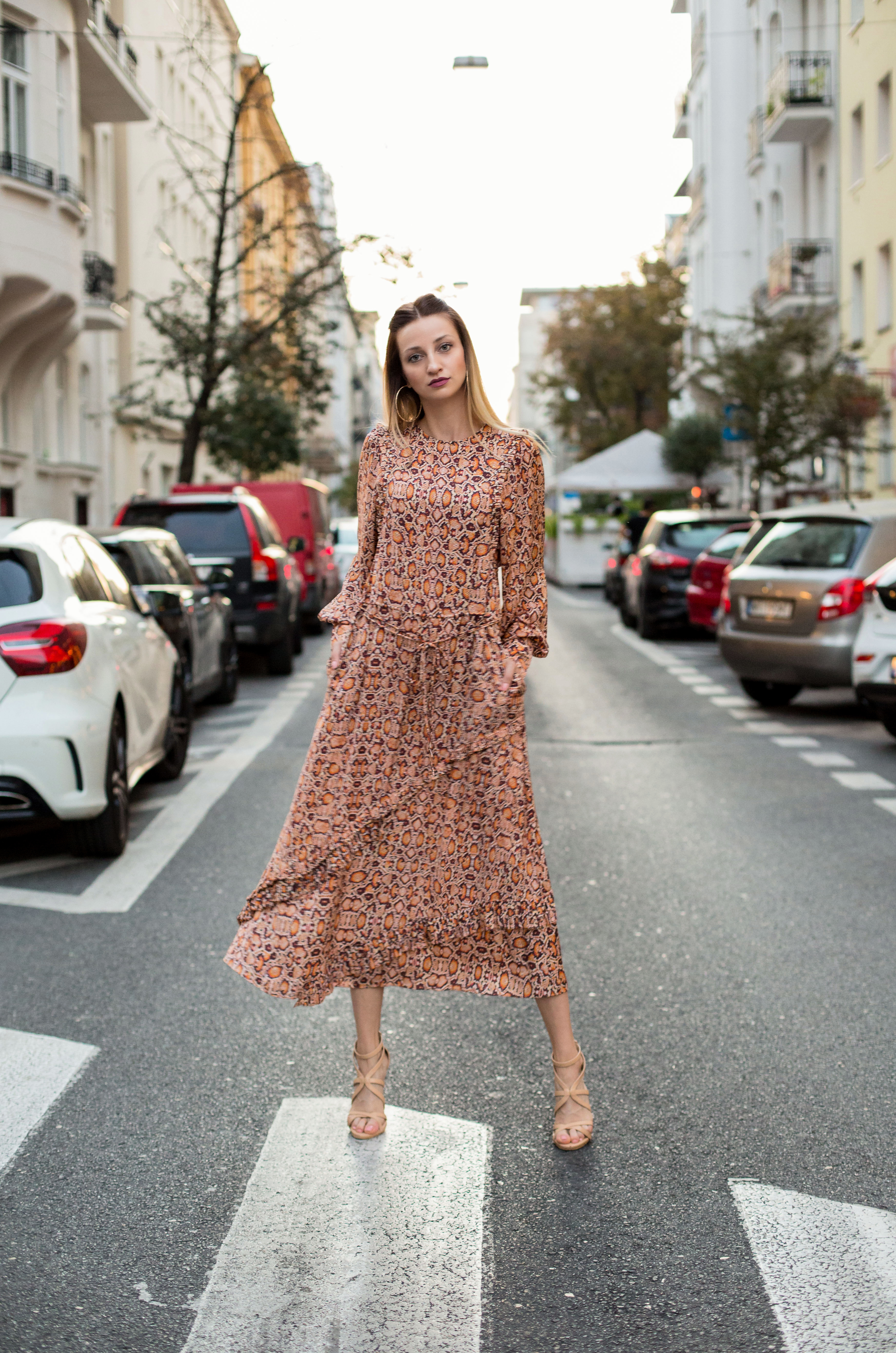NEW POST 19.09.2018 - WARSAW FASHION STREESTYLE WITH BEAUTIFUL DRESS
