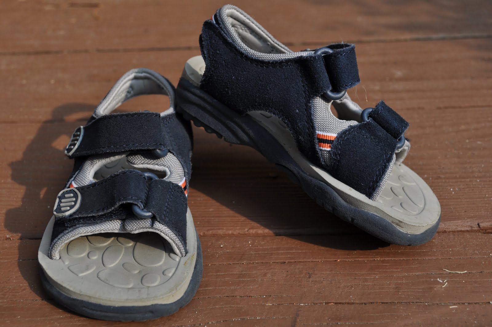 selling some stuff boys size 7W velcro sandals