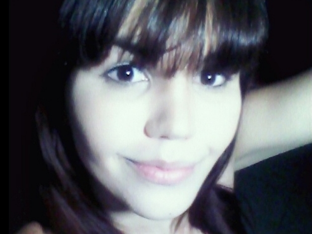 Mãe encontra corpo de transexual morta a pedradas após sequestro Mãe encontra corpo de transexual morta a pedradas após sequestro