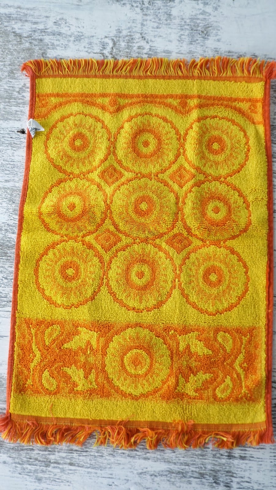 Still Stunning Vintage Resale Vintage Fieldcrest Hand Towels