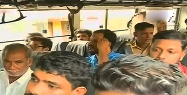 ലഘുലേഖകള് വിതരണം ചെയ്തതിന് അറസ്റ്റിലായ മുജാഹിദ് പ്രവര്ത്തകര്ക്ക് ജാമ്യമില്ല; വര്ഗീയ ലഹളയുണ്ടാക്കാന് ശ്രമിച്ചുവെന്ന് പോലീസിന്റെ റിമാന്ഡ് റിപോര്ട്ട്, പിടികൂടി മര്ദിച്ച ഏഴ് ആര് എസ് എസ് പ്രവര്ത്തകര് പിടിയില്, ആക്രമണത്തിന്റെ വീഡിയോ ദൃശ്യങ്ങള് പുറത്ത്