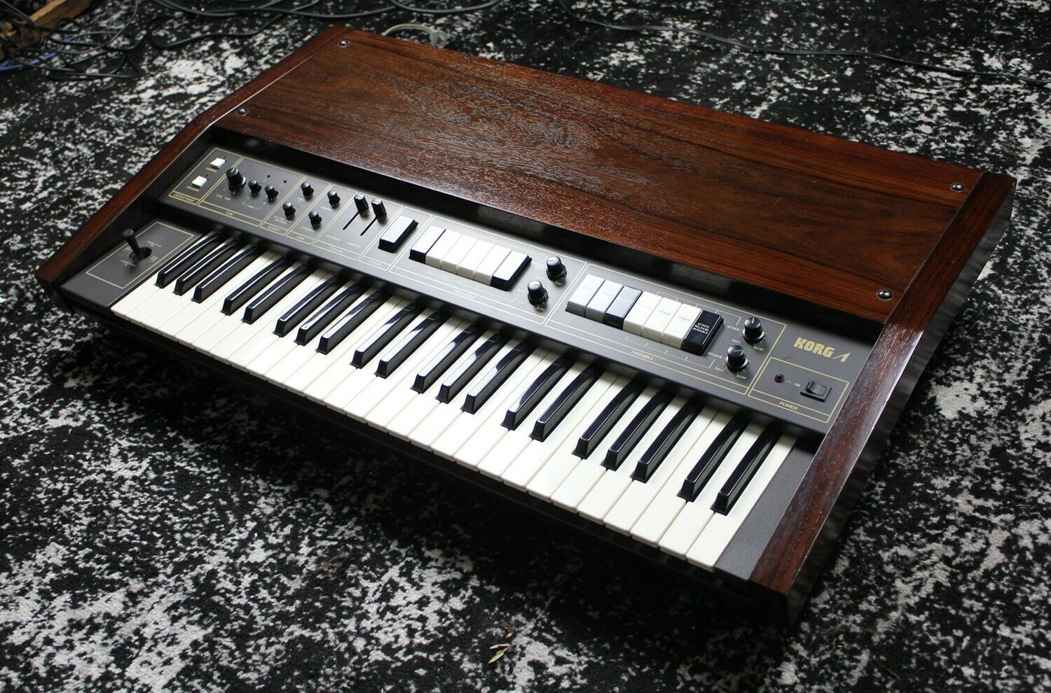 MATRIXSYNTH Lambda ES50 fully analog fully polyphonic synth