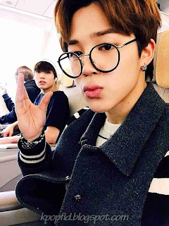 Poto Lucu Jimin BTS Pakai kacamata Poto Lucu Jimin BTS Pakai kacamata