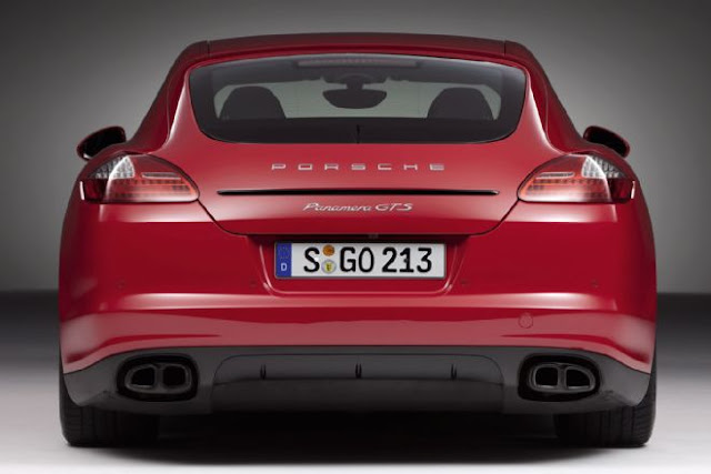 2015 Porsche Panamera GTS 2015 Porsche Panamera GTS