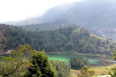 Batu Pandang Ratapan Angin Batu Pandang Ratapan Angin
