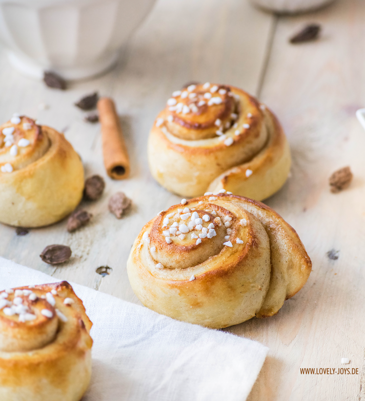 Kanelbullar Zimtschnecken Schwedisch Skandinavisch backen Original Rezept Kanelbullar Zimtschnecken Schwedisch Skandinavisch backen Original Rezept