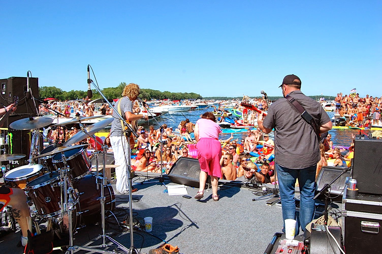 Make Time Lost Pics from Vegas and Okoboji Water Concert (Damon Dotson)