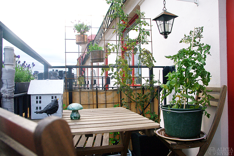 The balcony, photo by Alicia Sivertsson.