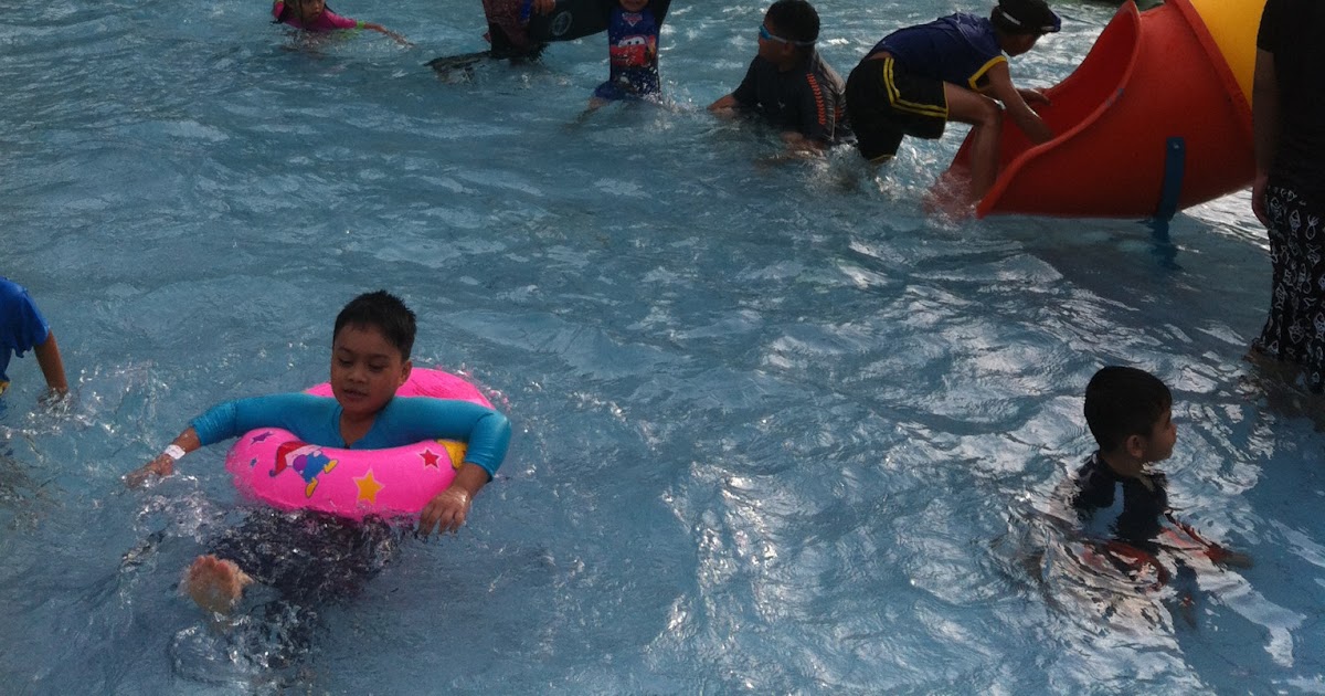 Dunia Kecik Kami: Mandi Pool di De Rhu Beach Resort, Kuantan