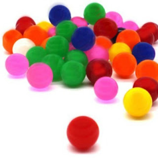 How to make edible water beads (play recipe for kids) #playrecipesforkids #playrecipes #playrecipesforchildren #waterbeads #waterbeadsideas #waterbeadssensory #ediblewaterbeads #artsandcraftsforkids #craftsforkids #activitiesforkids #crafts #kidsactivities